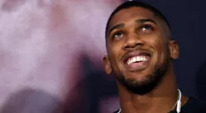 Джошуа избухна срещу легендата Ленъкс Люис: Клоун!