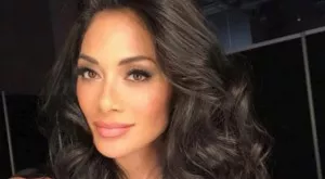 Гришо вехне, но Никол цъфти: Певицата с ослепителна фотосесия (СНИМКИ)