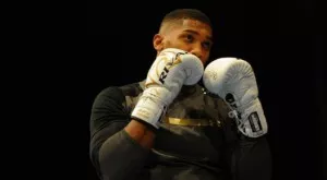 Антъни Джошуа пристигна на "Принсипалити Стейдиъм" (ВИДЕО)