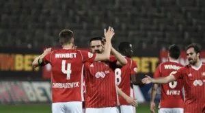 {{ otherArticle[0].article.title }}