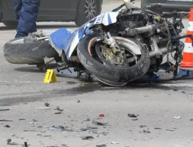 Млад мотоциклетист загина на магистрала 