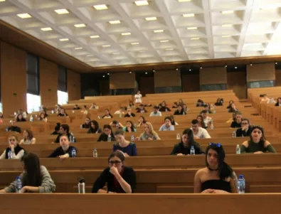 800 чуждестранни кандидат-студенти са се записали в български висши училища