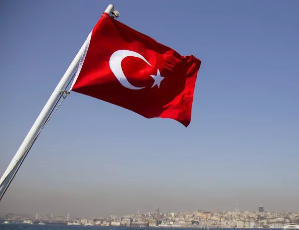 В Турция издадоха заповед за арест на 124 военни