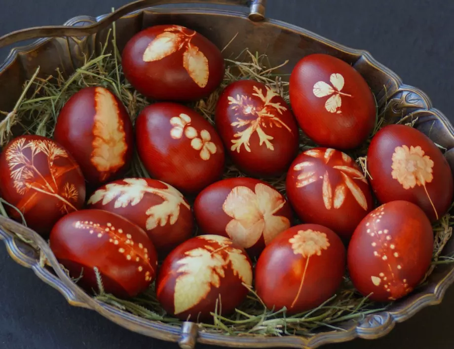 Как да боядисаме яйцата натурално, без вредни химикали