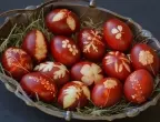 Боядисване на великденските яйца: Природни рецепти от миналото