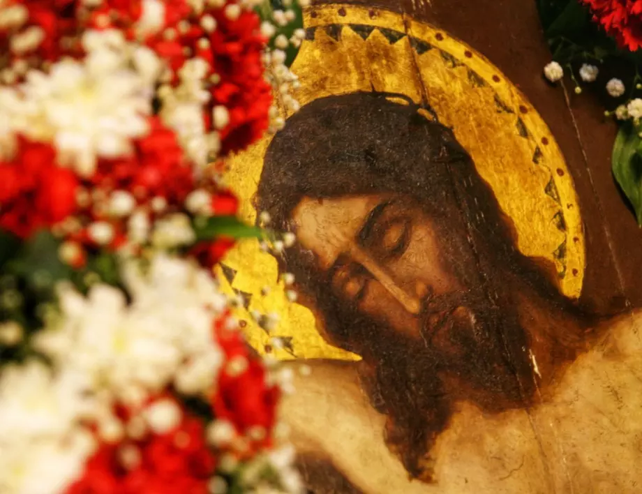Исус Христос представен като гей възмути стотици в Бразилия 