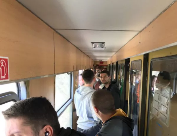Вместо допълнителни вагони, БДЖ реши да ограничи пътниците по празниците