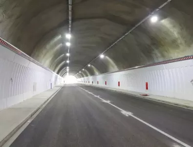 МРРБ обещава: Няма да събираме такси за действащите мостове, тунели и проходи