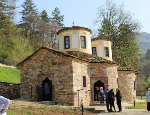 Официално бе открит за посетители реставрираният манастир "Свети Пророк Илия"