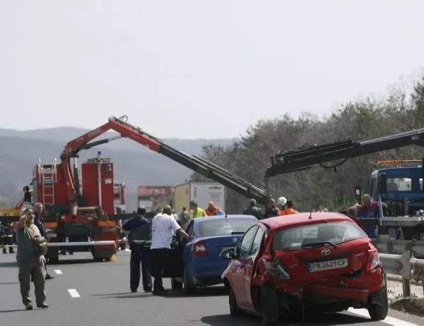 Блокаж на магистрала “Тракия“ - катастрофи и задръствания