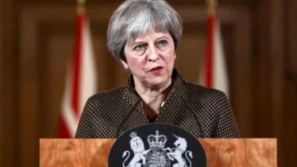 Тереза Мей постави Brexit под свой контрол, Лондон уверява, че няма да има проблем с храната