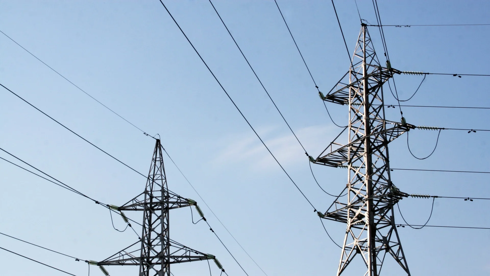 Окончателно: Либерализацията на пазара на тока се отлага