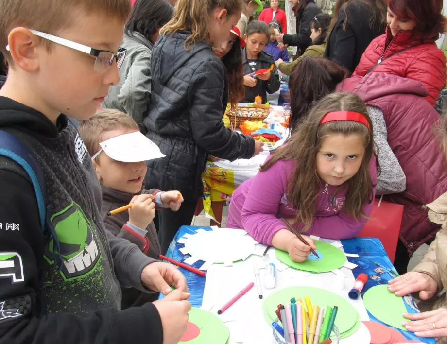 Еко фестивал в Стара Загора учи деца как да рециклират отпадъци