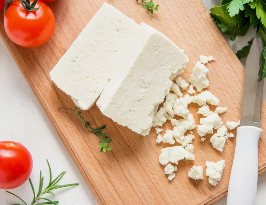 Как да си направим домашно сирене?