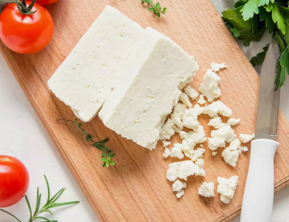 Как се прави домашно сирене – рецептата, която трябва да си запишете