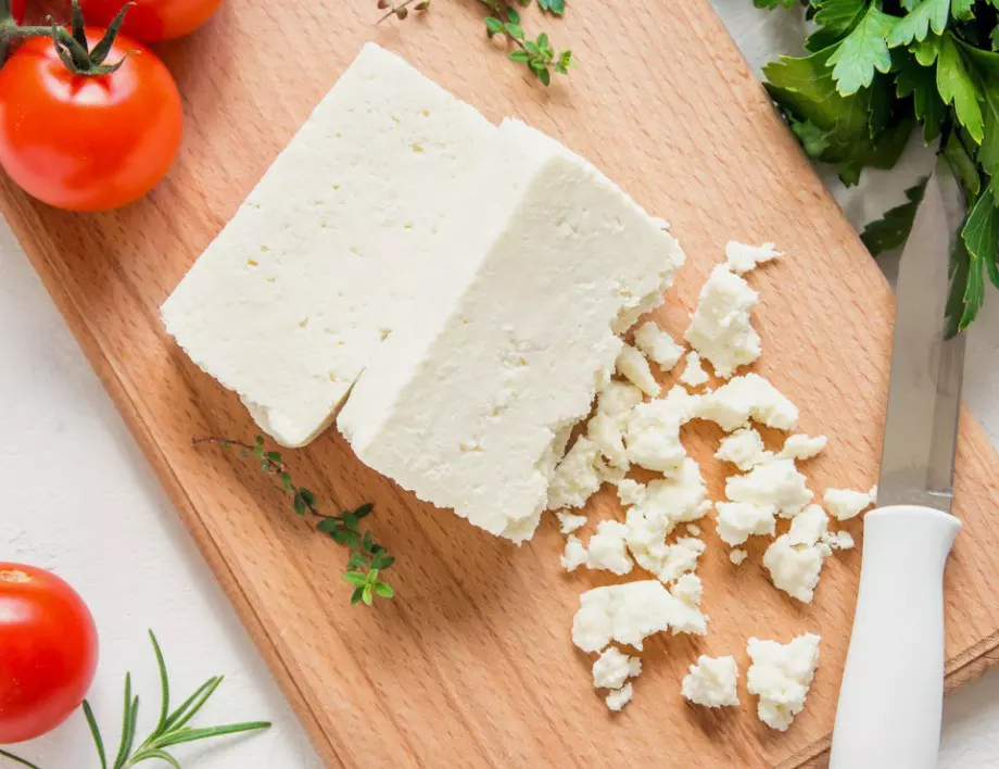 Как да разпознаем истинското сирене?
