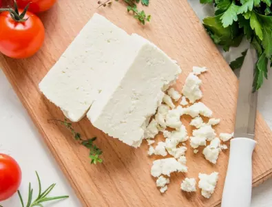 Каква е разликата между гръцкото фета и нашето сирене?
