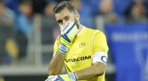 {{ otherArticle[0].article.title }}