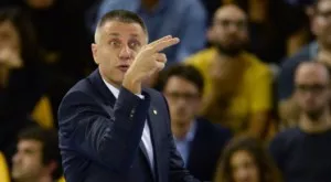 Невиждан скандал в Италия! Играчите на Модена собственоръчно изгониха Радо Стойчев!