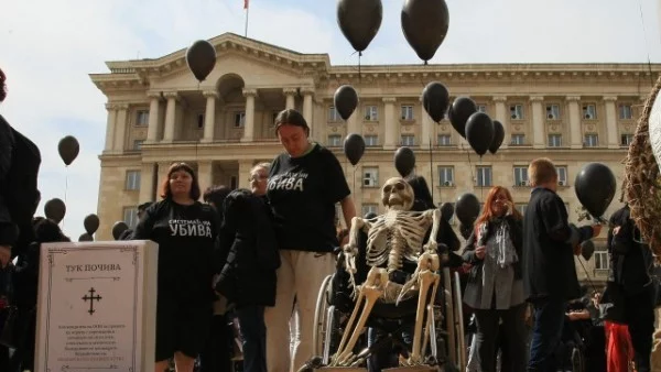 Майките на деца с увреждания не вярват на сълзите на Бойко Борисов