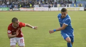 {{ otherArticle[0].article.title }}