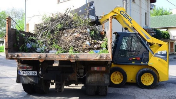 Общината и гражданите работят заедно за пролетното почистване на Видин 