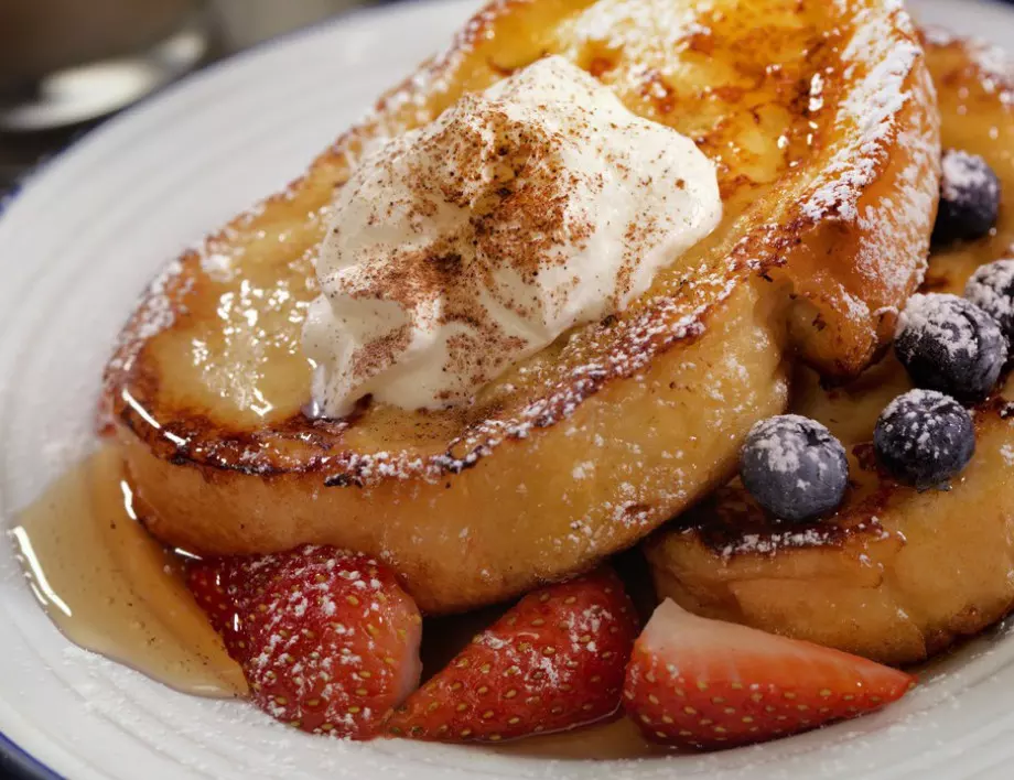 Пържени филии от стар козунак - уникална вкусотия