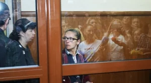 В крайна сметка Иванчева и Петрова остават в ареста