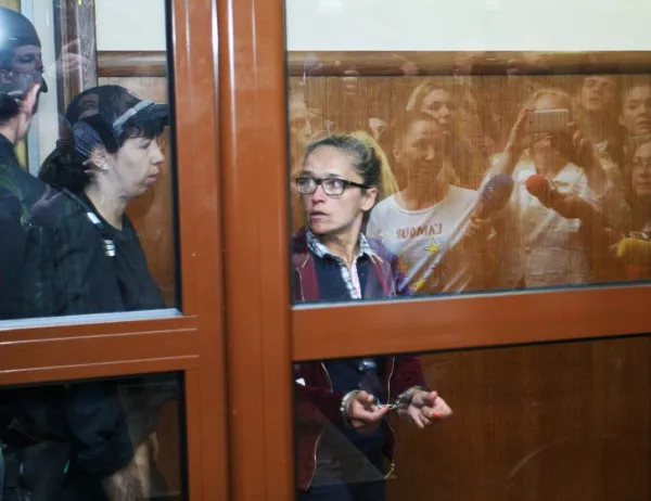 Адвокат по делото "Иванчева" вярва, че някой, "облечен във власт", влияе