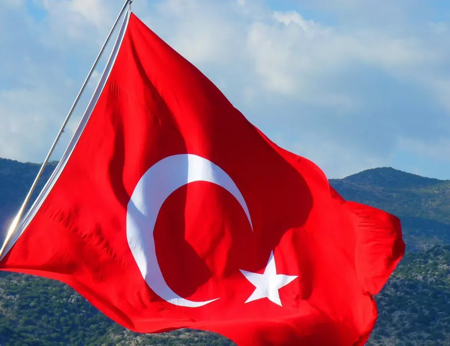 Ердоган иска да заеме мястото на Ататюрк