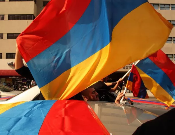 Над 20 000 души се събраха на демонстрация в Ереван 
