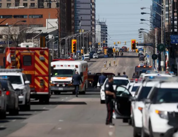 Терористична атака с микробус в Торонто взе десетки жертви
