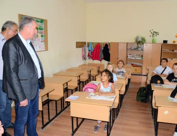 Основно училище "Отец Паисий" във Видин ще посрещне новата учебна година с обновена сграда 
