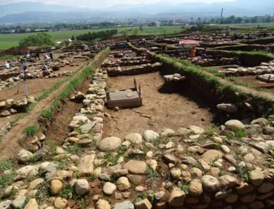 АПИ: Не е вярно, че продължава да се строи при разкопките край Покровник