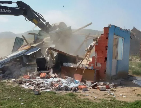 Възобновяват акцията за установяване на незаконни постройки в Асеновградско