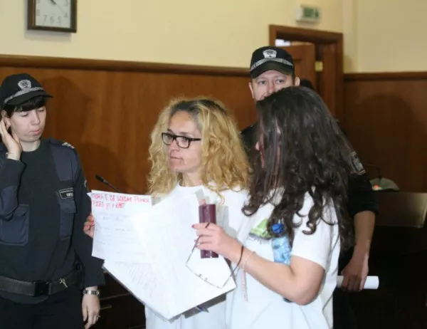 Съдът даде ход на делото срещу Десислава Иванчева