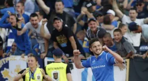 {{ otherArticle[0].article.title }}