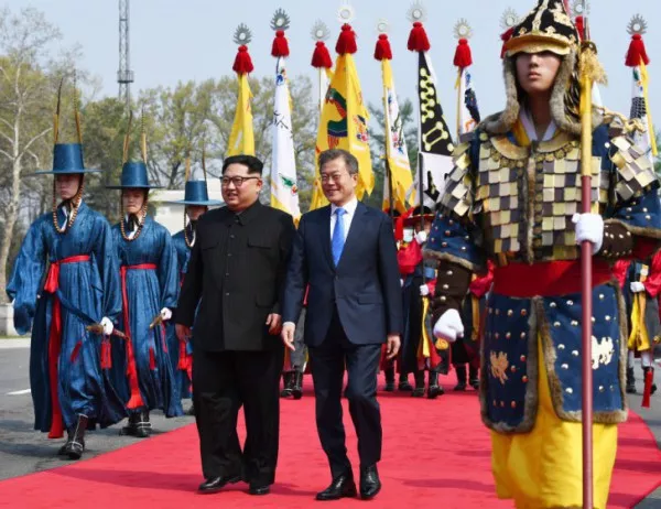 Ким Чен Ун вече нямало да прави ракетни опити, има призив за една Корея