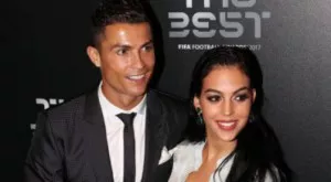 {{ otherArticle[0].article.title }}