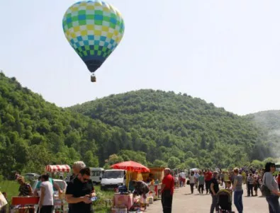 Туристически празник в местността Божурица 