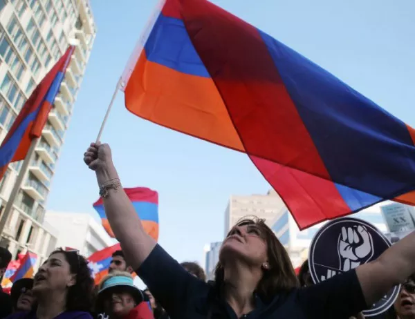 Арменският премиер официално подаде оставка