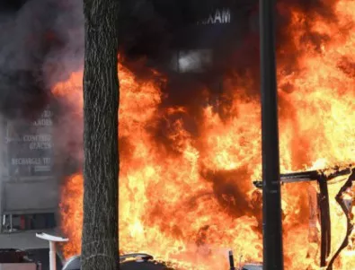 Жилищна сграда пламна в Тулуза, има ранени
