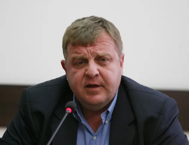 Каракачанов: Не съм твърдял, че президентът Радев е лъжец