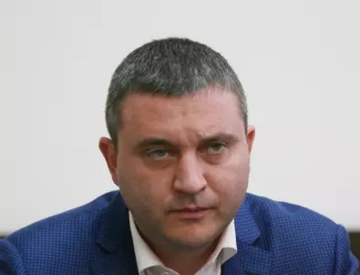 Горанов: Правителството не обмисля оставка 