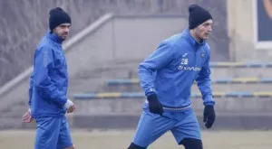 {{ otherArticle[0].article.title }}