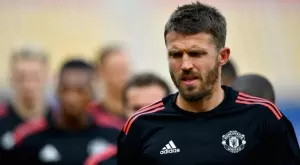 Майкъл Карик си събра багажа и напусна Манчестър Юнайтед след победата срещу Арсенал