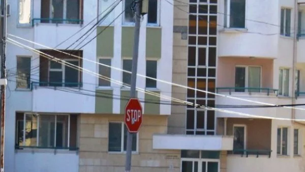 Премахват незаконни кабели по 45 улици в Шумен