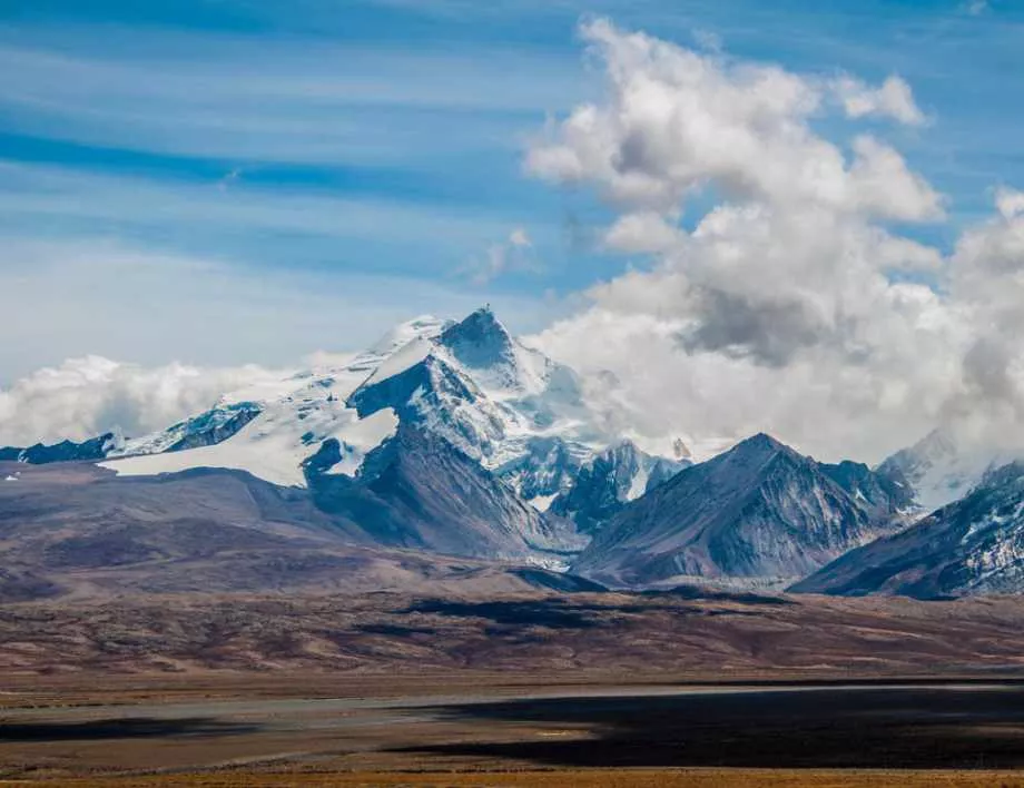 Непалец се похвали с рекорд за най-бързо покоряване на Хималайската корона