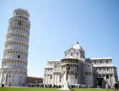 Защо наклонената кула в Пиза не пада?