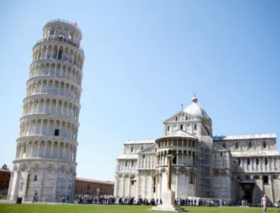 Защо наклонената кула в Пиза не пада? 